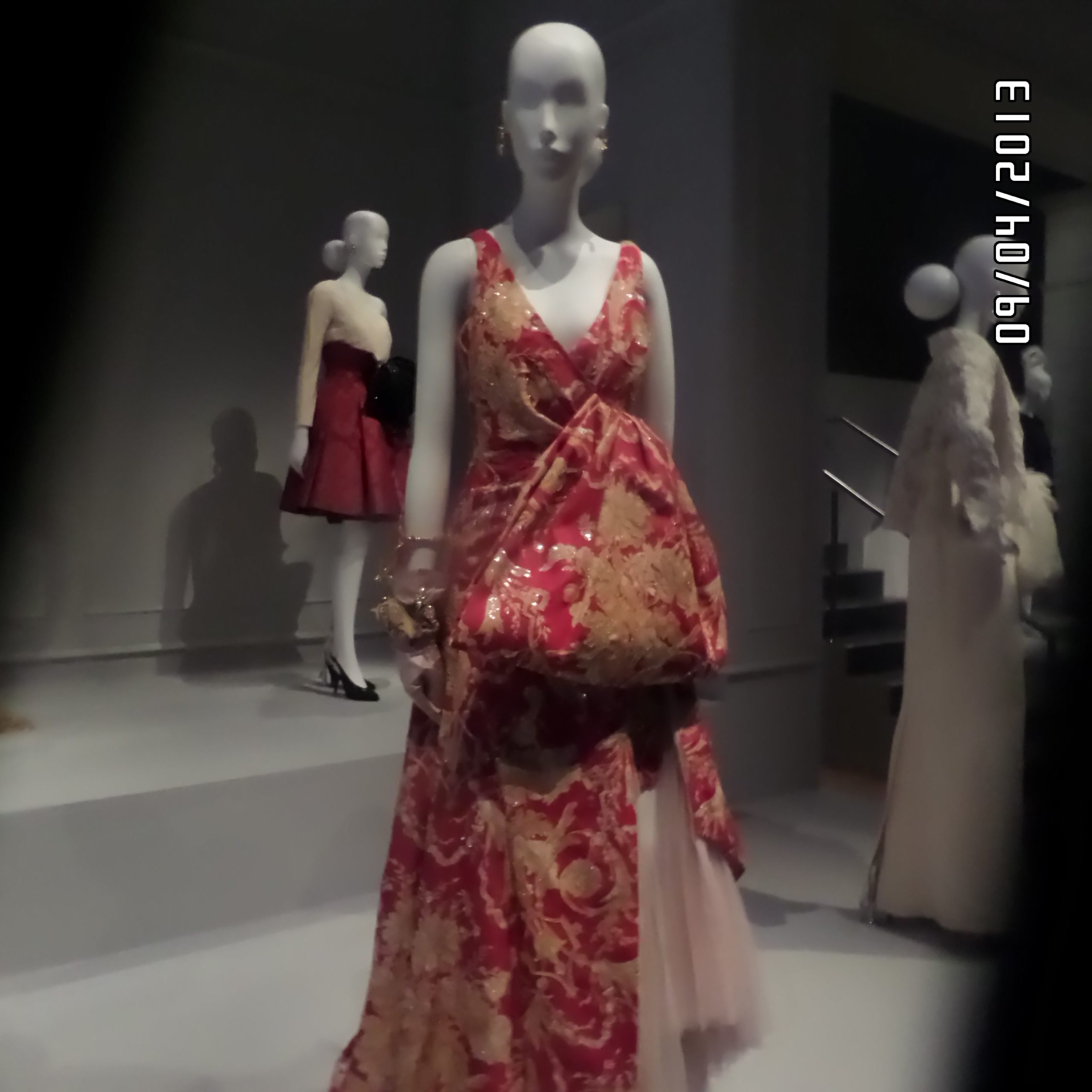 Elegance of Dior – silhouetto